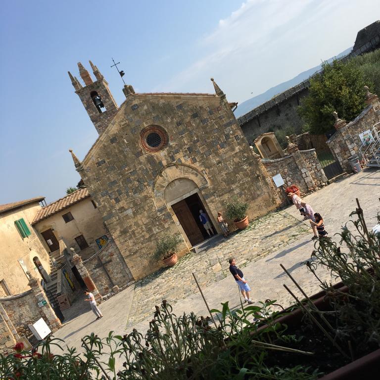 B&B In Piazza Monteriggioni Exterior photo